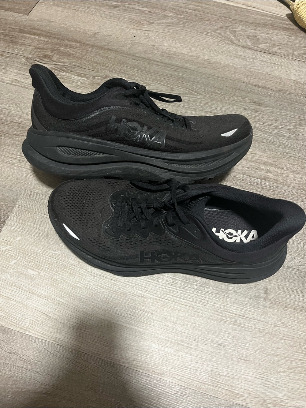 HOKA ONE ONE Bondi 9 Triple Black Mens Running Shoes Max Cushion Sneakers Sz 11